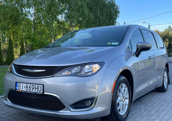 Chrysler Pacifica cena 85999 przebieg: 100000, rok produkcji 2017 z Częstochowa małe 379